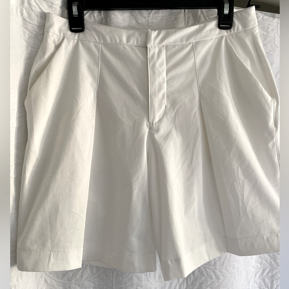 Lulu lemon shorts - in brand new condition